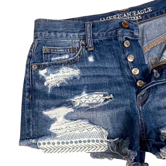 American Eagle Festival High Rise Embroidered Shorts Distressed - Picture 2 of 7